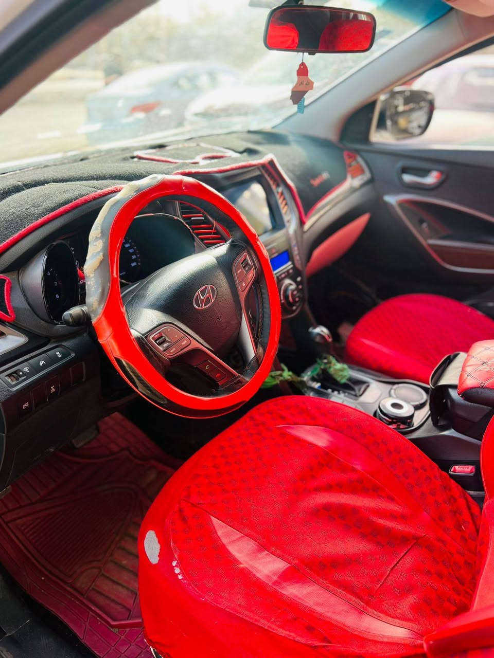 للبيع هونداي سنتافي موديل 2013
كفاله كير مكينه حداديه تخم تاير وضعيه شركه 
6 سلندر سبعه راكب 3قطع تبريد سياره جاهزه 
رقم بغداد الدولي تحويل مباشر بسمي 
للاستفسار بابل الشوملي 
السعر 170 $ وبيه مجال 
*********** واتساب
