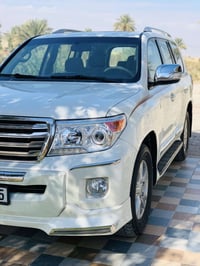 لاندكروز 2015 رقم اربيل باسمي مكفوله وجديده بمعنى الكلمه 07734693917