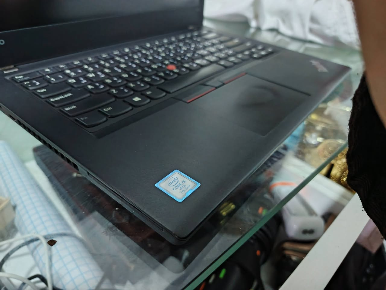 لابتوب lenovo think pad 
Core i5
7th
Ram 8 GB
Hard 256GB ssd
شاشه ١٤انج
بطارية جديدة 
سعره 175الف
تواصل  ***********واتساب
