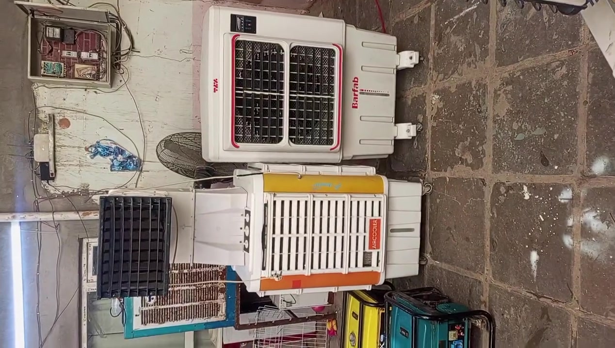 سلام عليكم شباب توجد غراض للبيع مبردة ام الخرطوم حجم 60 جديدة سعر 240الف كونفيرة حجم كبير بسعر 120الف مولدات على الفحص والضمان جدد سعر الوحدة 130الف براد ماء بارد ثلج سعر 60الف مبردة مغلون سعودي حديد  سعر 100الف مبردة برفاب حجم صغير بسعر 40الف كشر مجمدة حجم وسط 35 وحجم كبير بسعر 55 ثلاجة صغيرة 5قدم سعر 55الف العنوان شاميه شارع 30 قرب مدرسة الخوله للبنات هاتف ***********
