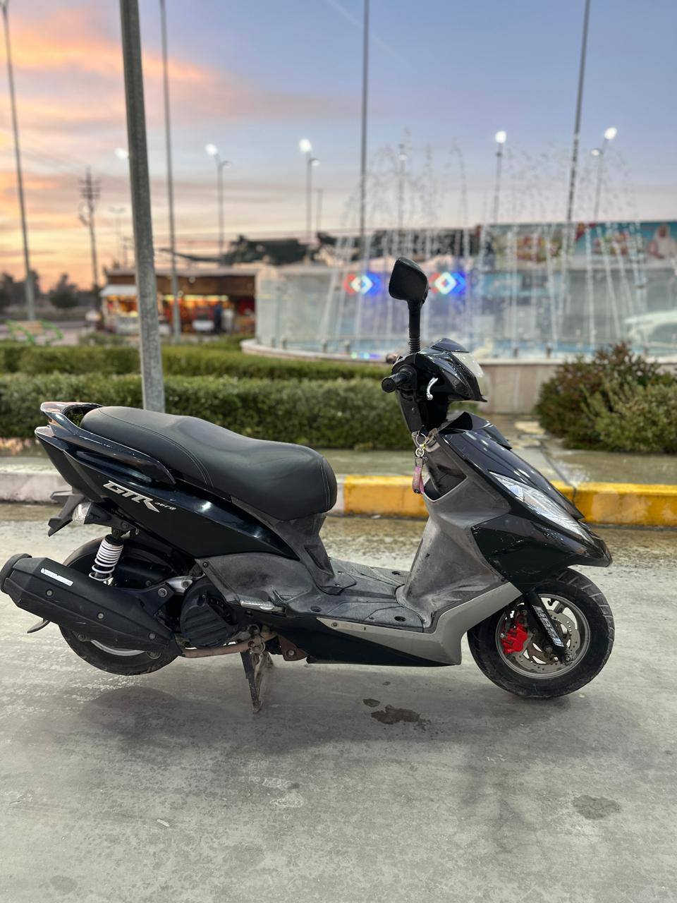 سلام وعليكم gtr  كلش نضيفة وبلادية نازلة من الرمبة شهر ٩ كلشي شغال بيهة وماناقصهة شي مكان بغداد رقم ***********
