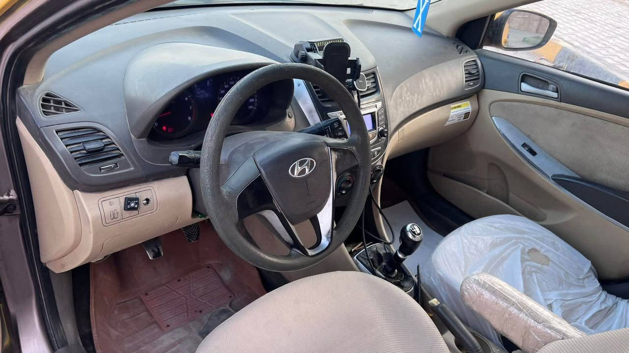 اكسنت 2013 للبيع
🛑 كير عادي 
محرك 1600 توه شاده صارله سبوع
منضومه غاز
السياره شوفت عينك كفاله من الضربه فقط بارد خفيف بلجاملغ ولدوسه الجوه معمره خياسات السياره مصبوغه تكسي مصفره هيئه وغرامات سنويه جديده هاي السنه
رايدها 73وبيها مجال
مكاني بصره
هذا بس واتساب ***********
وهذا اتصال
*********** البصرة, العراق
