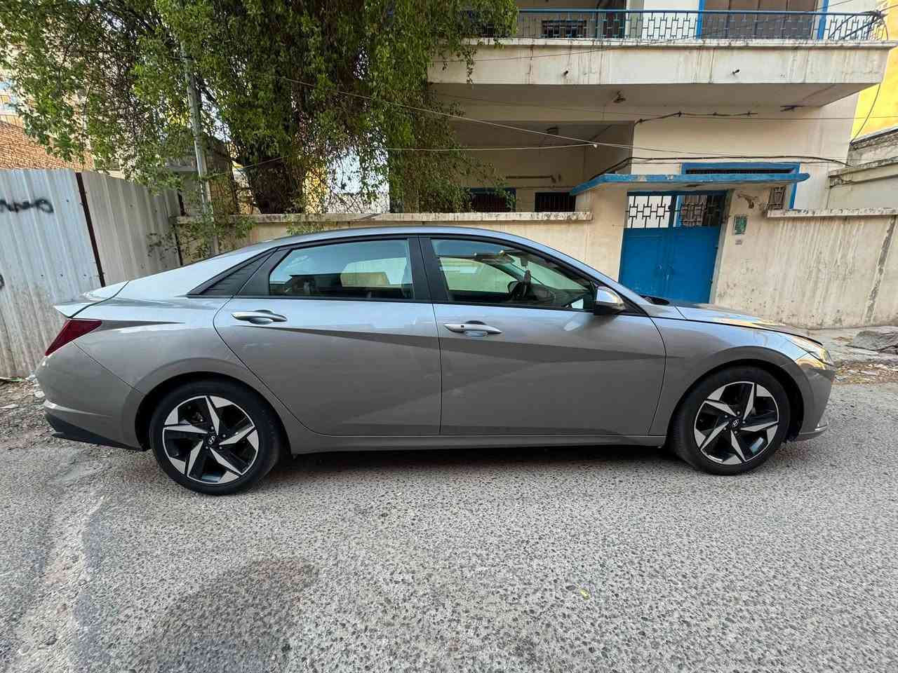 بصمه وتشغيل عن بعد�دشبول دجتل شاشه متصله�رادار امامي وخلفي�بدون إيرباك�بدون تبديل قطع�وباقي المواصفات معروفه
‎تفاصيل الحادث كلها موضحه�السياره جديده جداً بدون أي نقص�كير مكينه تبريد شرط�ماشيه 34 ألف ميل�بأمريكا ماشيه 20 ألف ميل�السياره باسمي ثاني يوم تحويل�مكان السياره بغداد الشعب�السعر 155  ورقه
***********
