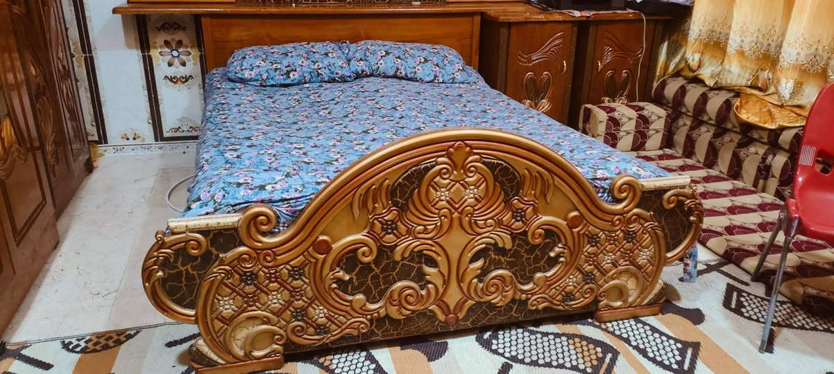 السلام عليكم غرفة نوم للبيع سعره 850 وبيه مجال للشراي مكلف بالنشر ***********
