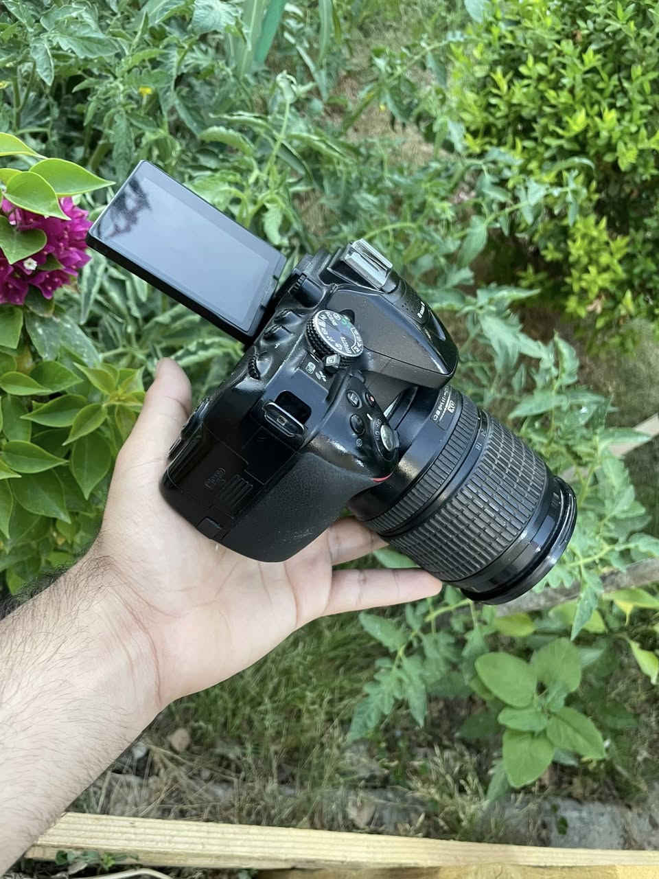للبيع نيكون 5300 D
الملحقات 

واي فاي 

كيبل نقل

شاحنه

بطارية

عدسه (105.18) VR

كارتونه

قبق عدسه 

الكامرا نظافة 100% كامله من كلشي 

استخدام شخصي

المكان بغداد للاستفسار اكثر التواصل ع الخاص او الاتصال ***********
