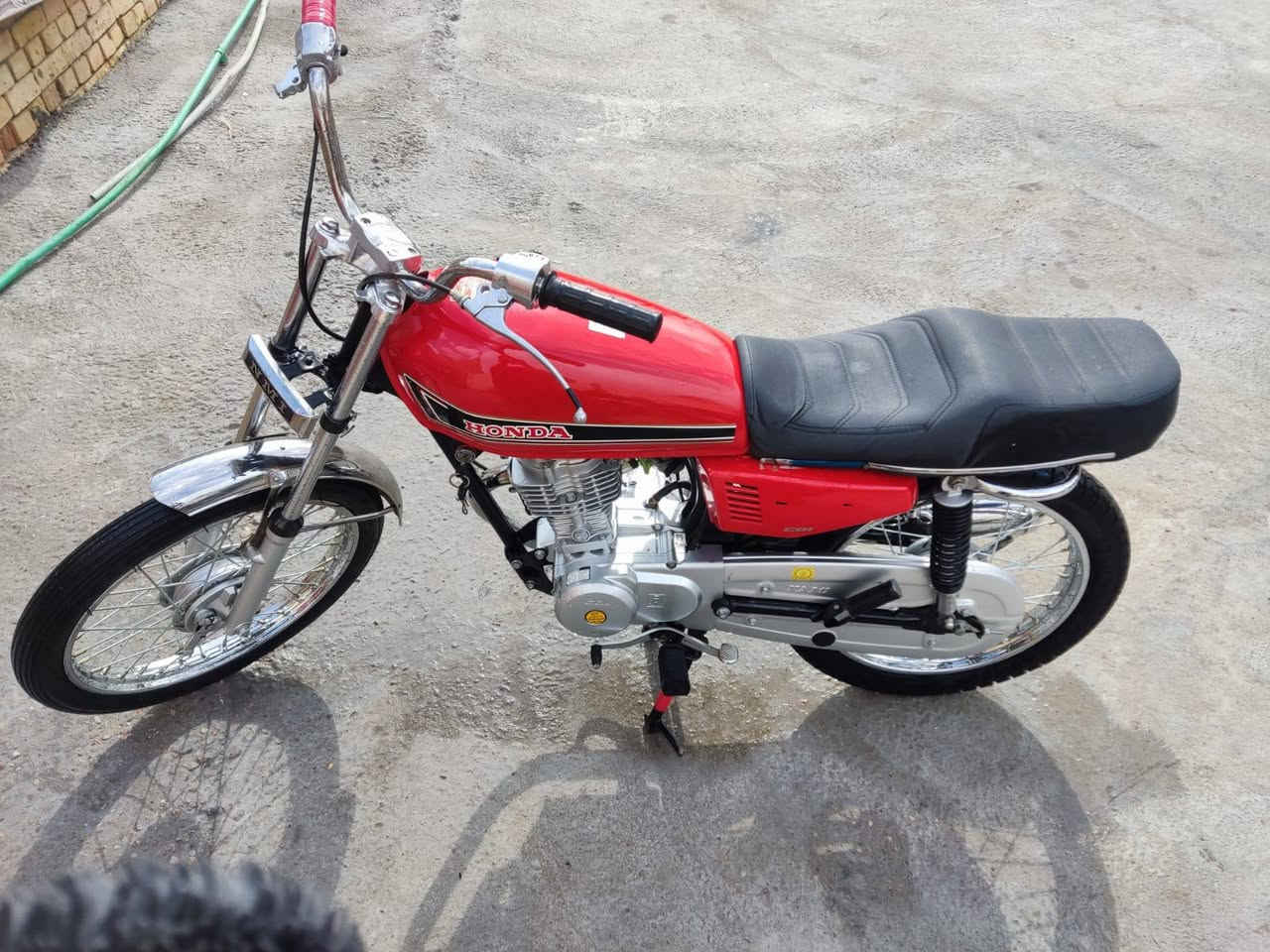 سلام عليكم دراجه نامه بدون مكفوله مكينه وشاصي صارله قليل من معمره السعر 650 وبيه  ***********
