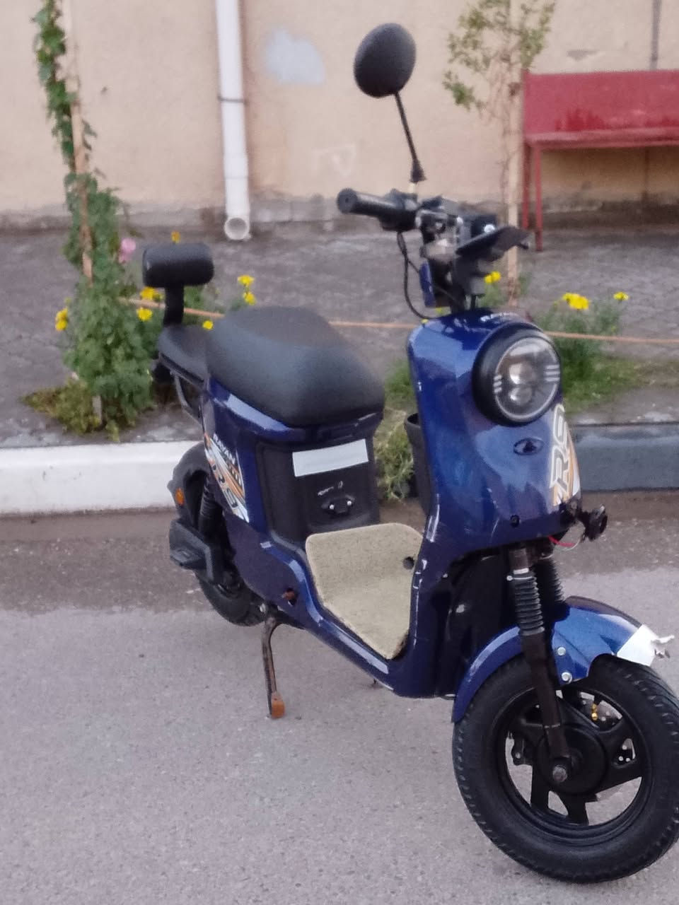 سلام عليكم دراجه ار9 ريان مديل 2025 كاهربائيات شغاله دراجه مابيها اي نقص اشاير نضام رجوع للخلف سرعه حقيقي كلشي بيها حقيقي بطاريات سود الماكس بيهاا بس شخوط واضحات بل صور  بيها سويجين وبصمتين السعر450 وبيها مجال للشراي راسلني ويصير خير هاذ رقمي *********** مكاني بصره زبير
