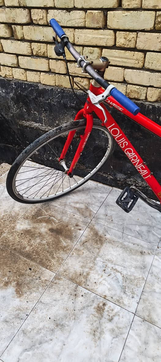 السلام عليكم ورحمة الله وبركاته
بايسكلات للبيع 

الواحد على الاحمر ب125

والأخضر ب 150
الاسود ال20 ب 130


**إذا كنت صاحب هذا الإعلان وتريد حذفه لأي سبب، رجاءا أرسل رسالة إلى الدعم الفني**