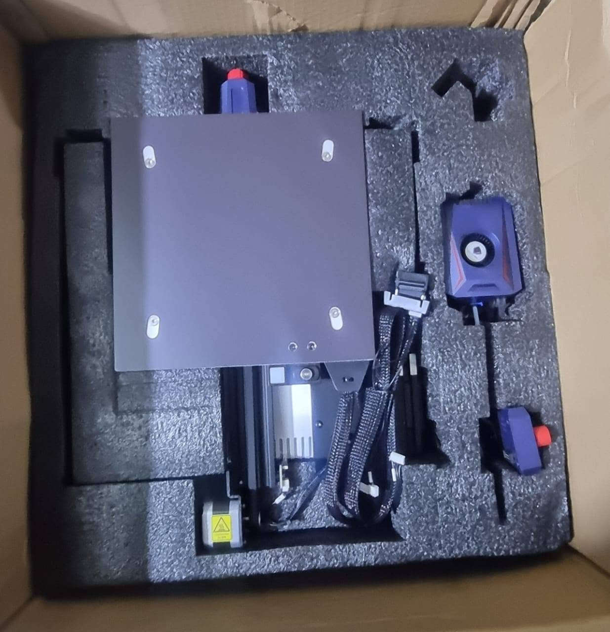 طابعة ثلاثية الأبعاد من طراز Anycubic Kobra 2 Neo تتميز بهيكل معدني باللون الأسود.سرعة الطباعة: تصل إلى 250 مم/ثانية، مما يوفر وقت الطباعة بنسبة تزيد عن 65% مقارنة بالطابعات التقليدية.حجم الطباعة: توفر مساحة طباعة تبلغ 220 × 220 × 250 ملم للمشاريع الكبيرة.الميزات الفنية: تحتوي على نظام تسوية تلقائي للسرير (LeviQ 2.0) لضمان دقة الطبقة الأولى
طابعة ثلاثية الأبعاد من طراز Anycubic Kobra 2 Neo تتميز بهيكل معدني باللون الأسود.سرعة الطباعة: تصل إلى 250 مم/ثانية، مما يوفر وقت الطباعة بنسبة تزيد عن 65% مقارنة بالطابعات التقليدية.حجم الطباعة: توفر مساحة طباعة تبلغ 220 × 220 × 250 ملم للمشاريع الكبيرة.الميزات الفنية: تحتوي على نظام تسوية تلقائي للسرير (LeviQ 2.0) لضمان دقة الطبقة الأولى
التواصل خاص أو الاتصال على الرقم 
***********
