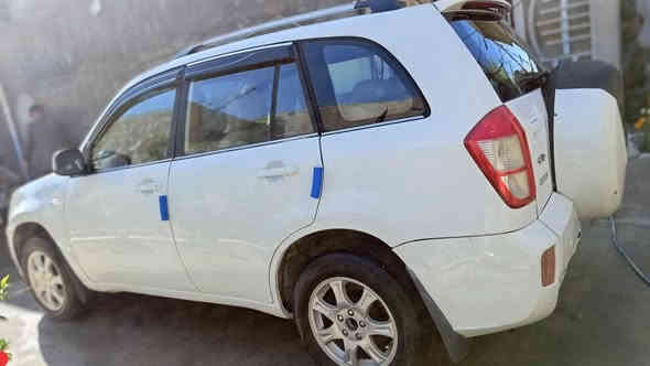 السلام عليكم تيكو ١٣ مكينه كير تخم تاير تبريد شاشة كامره كله جديد رقم دولي بغداد بيه قطعتين صبغ جاملغ وباب بدون دواخل السعر ٥٨ وبيه مجال مكان السياره بغداد الشعب للتواصل على الرقم ***********
