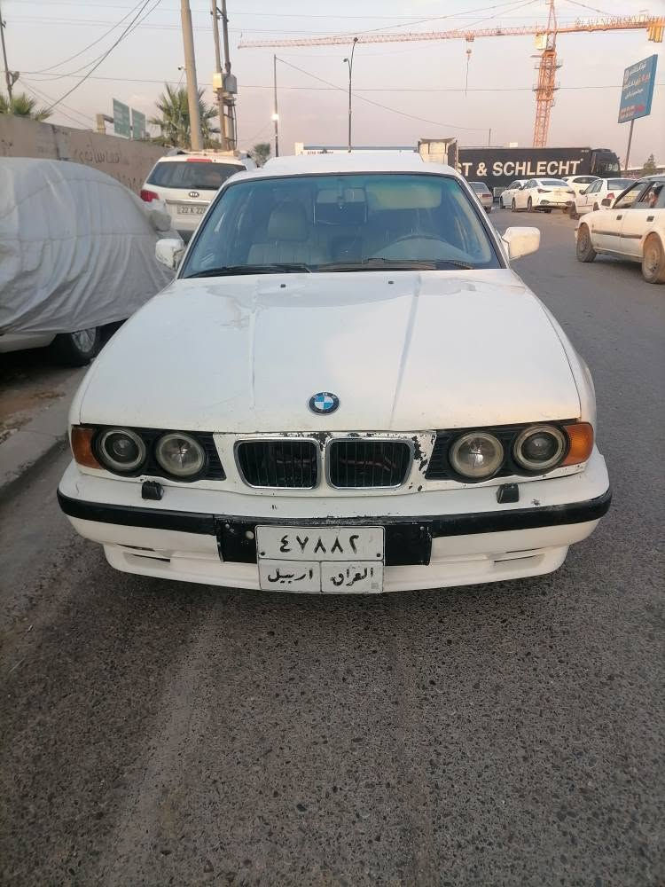 بیئێم بۆفرۆشتن مۆدیل 1991مەکینە525کەپس گێر تۆماتیک دوگمەی بفر و ئێس مەزبوتە سلایت جام کارەبای ویل حەسیر  سەنەوی ئەسڵی لەگەڵە بەشەرتی ئەوەلیات هەزەی تا2024نوێیە دوو پاچە لێ درانی هەیە شوێن هەولێر ***********گۆرینەوە ناکەم . أربيل, العراق
