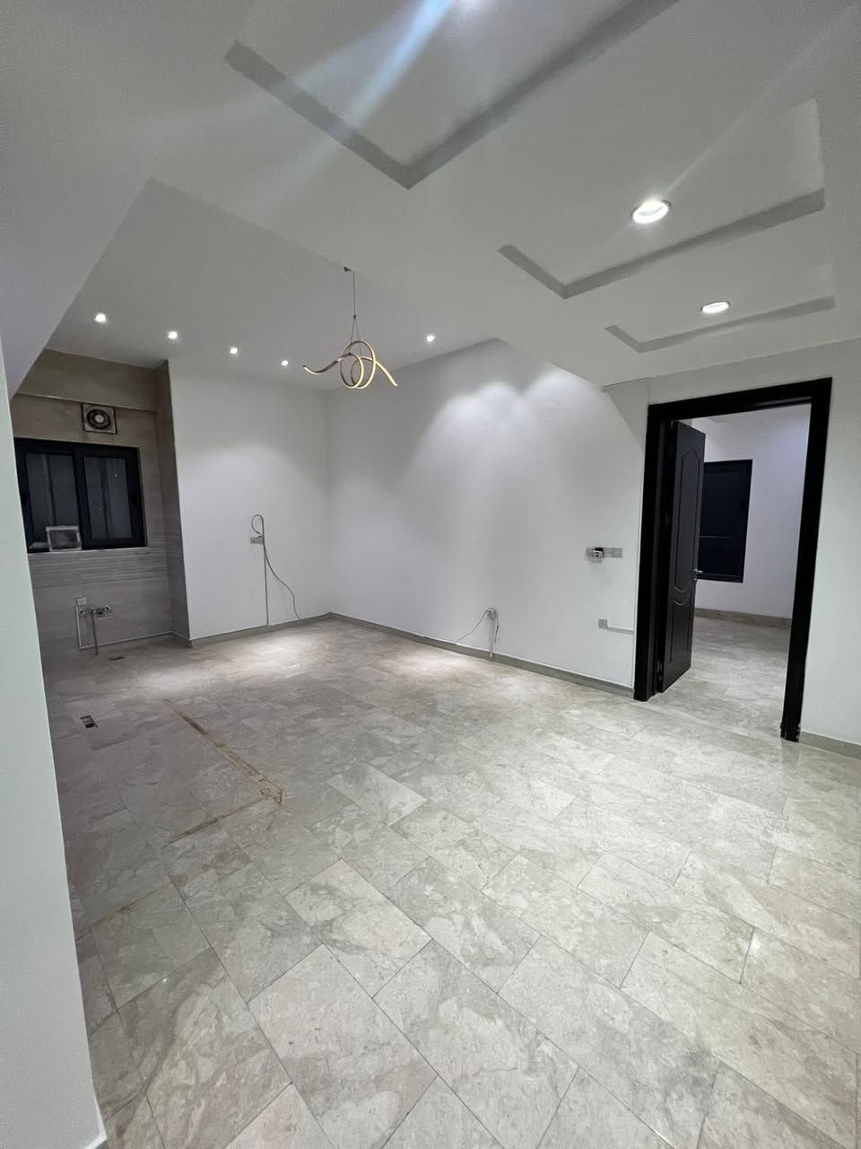 للايجار في السيديه
شقه طابق اول درجه اولى 

تحتوي ع صاله مفتوحه ع مطبخ وغرفه نوم وخدمات 

تصلح تجاري او سكني ( عائله صغيره)

ب700 الف مع مجال بسيط 

الموقع الضباط قرب التجاري

للاستفسار اكثر الاتصال على الارقام التاليه ؛.

***********

***********

او زياره موقع الشركة 📍

السيدية الضباط مجاور افران الزيتون 2 

#شركه_الاعمار_الهندسي_للاستثمار_والتطوير_العقاري.#
