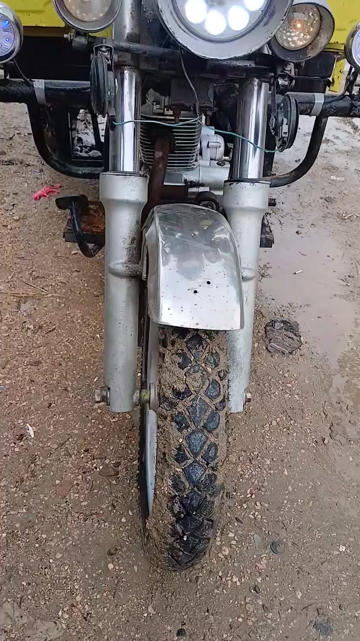 شباب ستوته للبيع موديل 17 مكينه 23 اوراق اصولي سعر مليون و100 رقمي ***********
