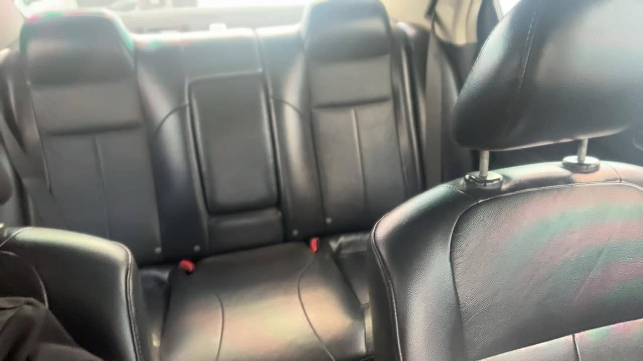 وبامه موديل 2010 محرك 3500 كير محرك شرط تحويل شرط سيارة جاهز مابيه اي نقص صببغ ثلاثه قطع بدون دواخل عنوان موصل حمدانيه ***********
