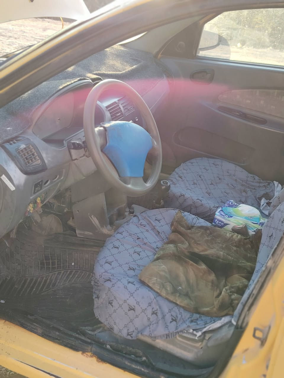 اسلام عليكم  خوان سياره طيبه مديل 15سياره كامله من كلشي تخم تاير جديد بيه طخات مثل ماموضح بل صوره سعر 25 وبيه مجال مكاني بغداد رقمي ***********
