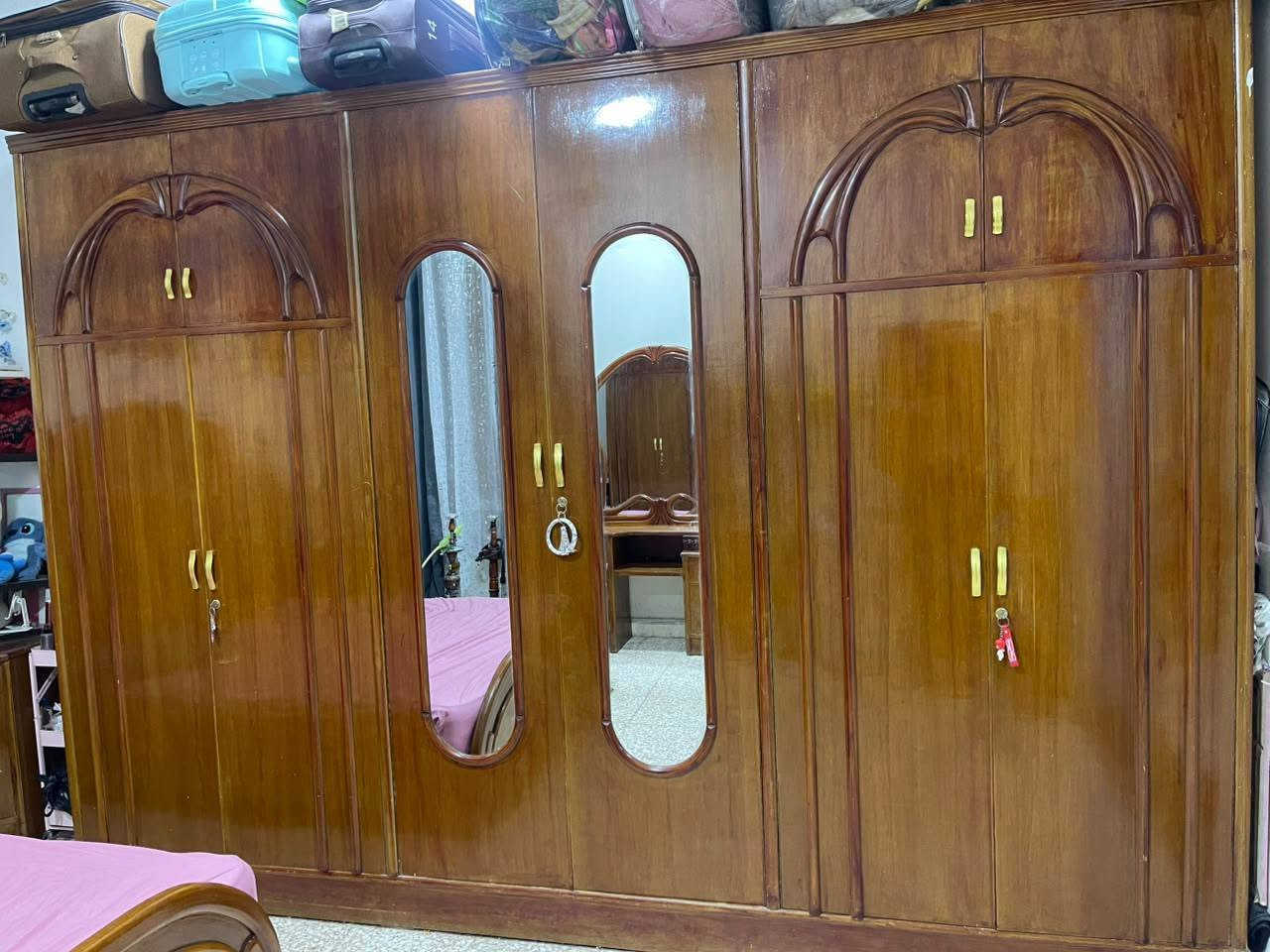 البيع غرافه نوم ام 6 بيبان طبقين صاج شغل عراقي  نضيفه سعر المكان واسط الكوت ستفسار تصال على هذا رقم ***********
