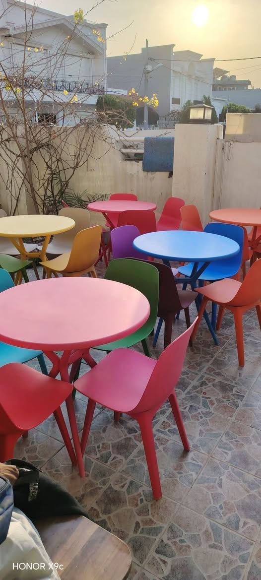 للبيع ميز بلاستك اصلي عدد 5 كل ميز مع 4كراسي


**إذا كنت صاحب هذا الإعلان وتريد حذفه لأي سبب، رجاءا أرسل رسالة إلى الدعم الفني**