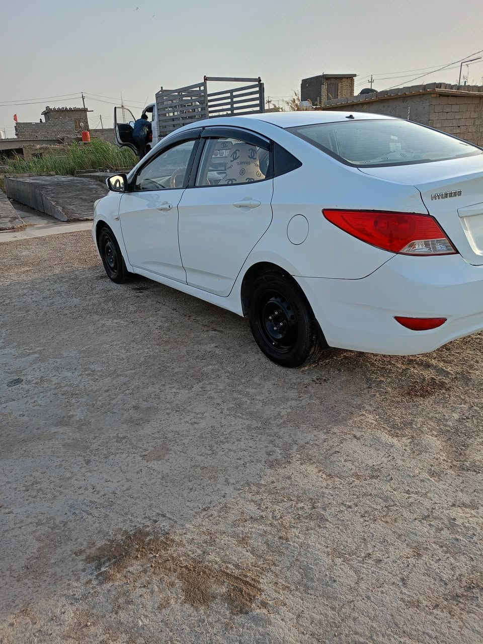 اكسنت 2013وارد خليجي السياره بيها رشات صبغ مكينة 1600رقم ذي قار سنويه ل27 سيارة  جاهزة مابيها نقص مكاني ب واسط سعر 84وبيها مجال بسيط رقم ***********
