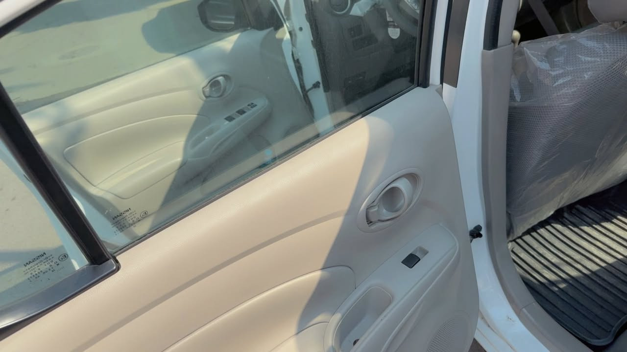 السلام للبيع نيسان سني موديل 2025
رقم اربيل سنوية جديدة هزه جديده 
ماشية 29 KM
تبريد قطعتين 
تحكم ستيرن جهتين 
جام كهرباء 4 ابواب 
مانع انزلاق 
شاشة ابل كار بلي 
كامرة خلفية 
حساسات خلفية 
اشاير بالمري 
يدات نيكل بلادي 
كشافات امامية 
ارضيات حوضية 
سيارة جديدة ع وضع الشركة 
السيارة مدوشمه بالكامل ارضية كشنات صندوك ستيرن اخو لبلادي 
بدون حادث بدون صبغ مكفوله بيها رصعه وبارد اصبعين فقط 
سبيل منازل 
تحويل مباشر بسمي ***********
السعر 124 وبيها مجال بسيط  مكان السيارة الاعظمية شارع عمر
