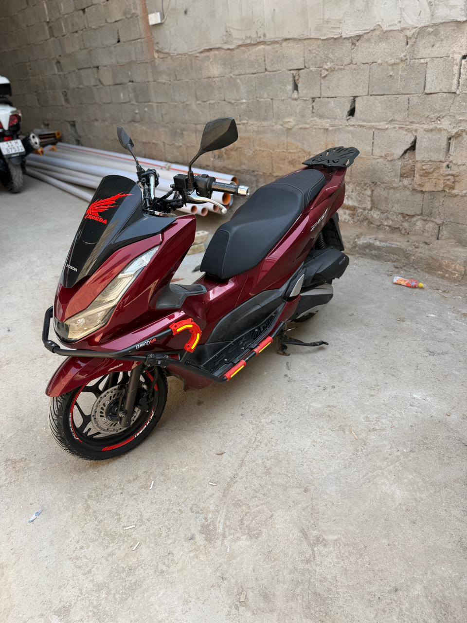 دراجه pcx جيل الرابع داجه كفاله عامه  شوف مقطع 
ماشيه 8 دراجه كلش نضيفه
دراجه ياباني ياباني وياه بصمات 2 
العنوان بغداد مدينه الصدر جوادر
سعر 26 ونص وبيه مجال
الاسفسار***********
