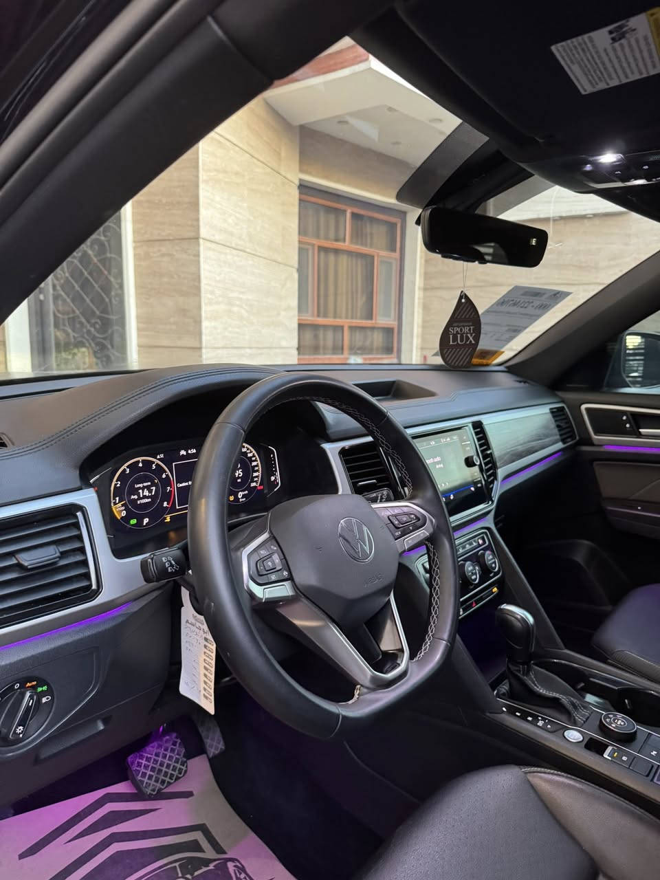 تحيه طيبه ✋
فولكس واكن آطلس كروس  
مــودیل 2022 
ماشيه  ٣٤  الف  فقط 
بدون صبغ ،بدون ايرباك ،بجم كبس  
بدون اي شخط 
قبق جنطه تبديل نفس اللون 
كير محرك بشرط 
محرك ٦ سلندر

مواصفات ، se فول 

(شاشه كبيره ،بصمه ،داخل ليد ،رادارات ،وضعيات قياده ايكو ، نورمال ،سبورت،كشنات تدفئه تبريد ،جنطه كهرباء ،كشنات جلد كهرباء،لد نهاري ،حساس امامي خلفي ،تشغيل عن بعد)

رقم سليمانيه باسمي وبيها تضليل جام سنويه   

سعر  317 
***********
بيع او مراوس
