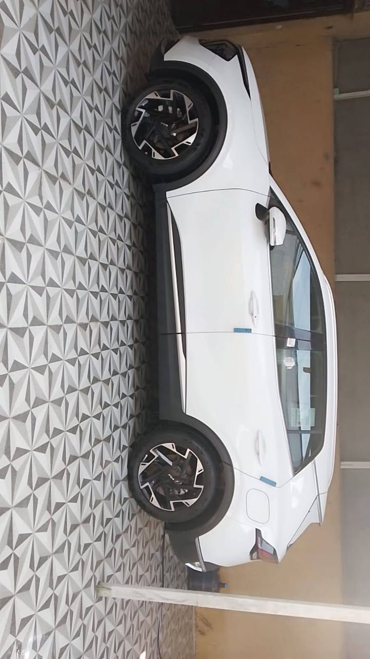 السلام عليكم سبورتج مديل 25فول ماعده فتحه ماشيه 10تلاف بحالت لوكاله ستفسار تصل عله رقم ***********
