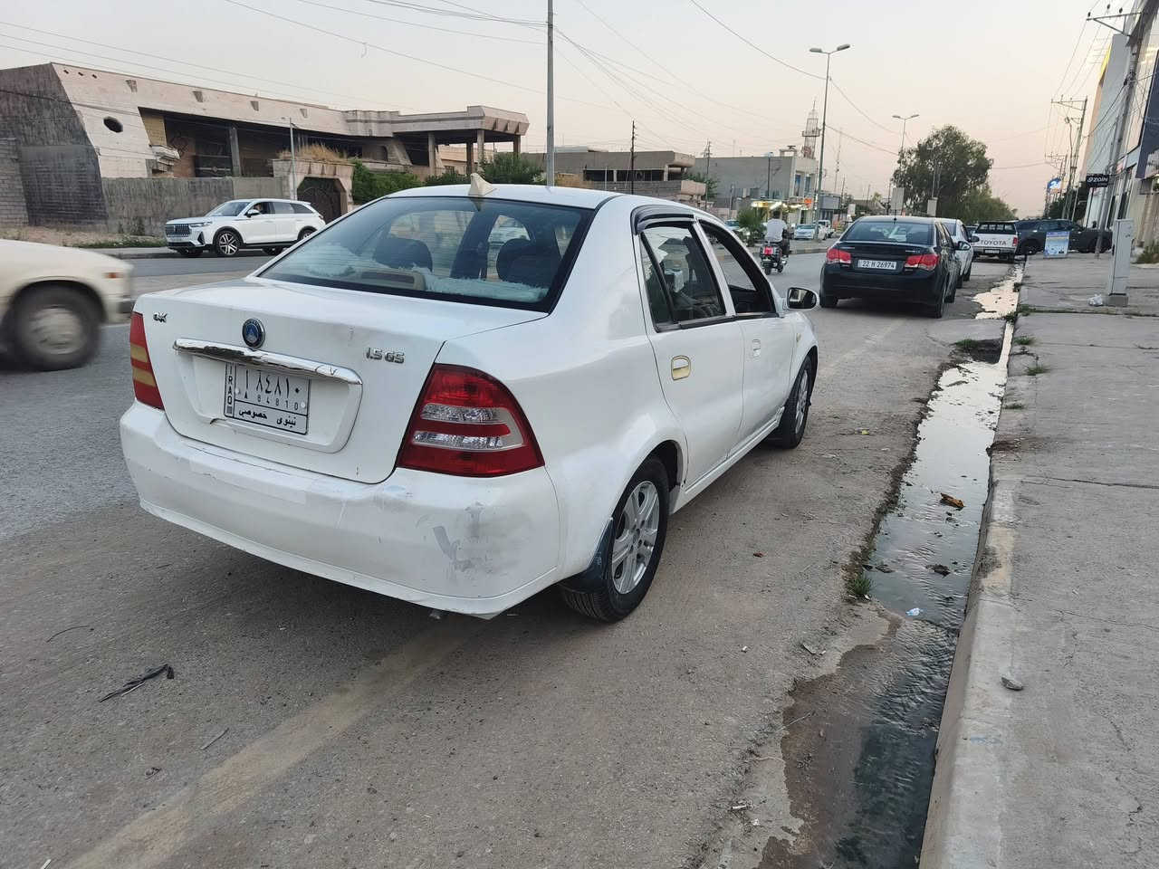 سي كي ٢٠١٣ كصة قديمة كير ومحرك شرط مبدل بيها جاملق الامامي اليسار  وراس البوند معدل اثر فقصات فتح وسد وملزوك عليه ستيكر رقم نينوى بأسمي شرط التحويل سعر 42 وبيها مجال 
رقم 
***********
***********

