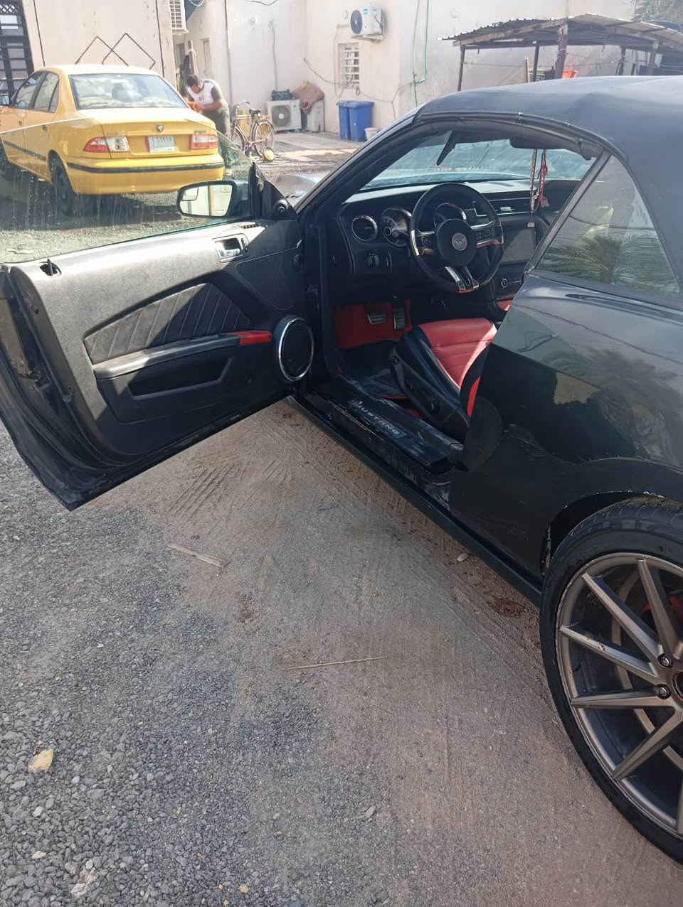 موستنك للبيع موديل 2013 فول موصفات 
حادث مداكر خلفيه 
سياره حلو على يدي مرتبه  
حداديه 80 /100
دوخل تخبل ويل 20. تايرات جديده 
شاشة حديثه 250. $
كشف جديد توه شاده 1000$
سياره  رقم جديد ب اسمي تحويل ثاني يوم 
هاذه رقمي فقط متواجد واتساب *********** البصرة, العراق
