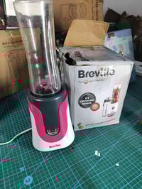 خلاط قوي • مستعمل • شغال