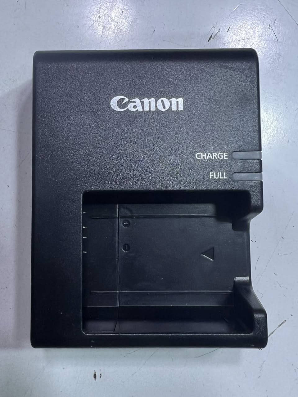 شواحن كانون ونيكون بطاريات
بسعر مناسب تواصل خاص


**إذا كنت صاحب هذا الإعلان وتريد حذفه لأي سبب، رجاءا أرسل رسالة إلى الدعم الفني**