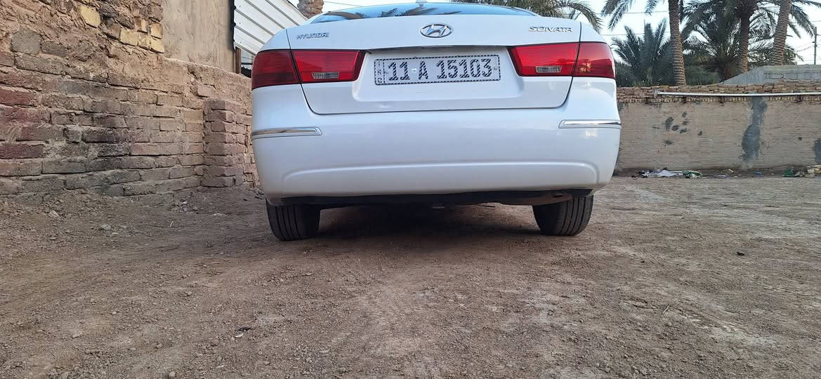 السلام عليكم. سوناتا 2009بغداد بسمي وارد امريكي كلين السياره عده البنيد مرشوش  فول مواصفات مكينه 2400صار شهرين شاهد مال حاويه موجود وصله لابيه صوت ولاتبخر ولاتنقص شرط،اذا مفتوح بيه برغي ترجع صفره المكينه وتخم تاير هم صار شهر لو شهرين من شديته الله،شاهد السعر 133وبيه مجال كلش قليل مكان السياره بابل ***********
