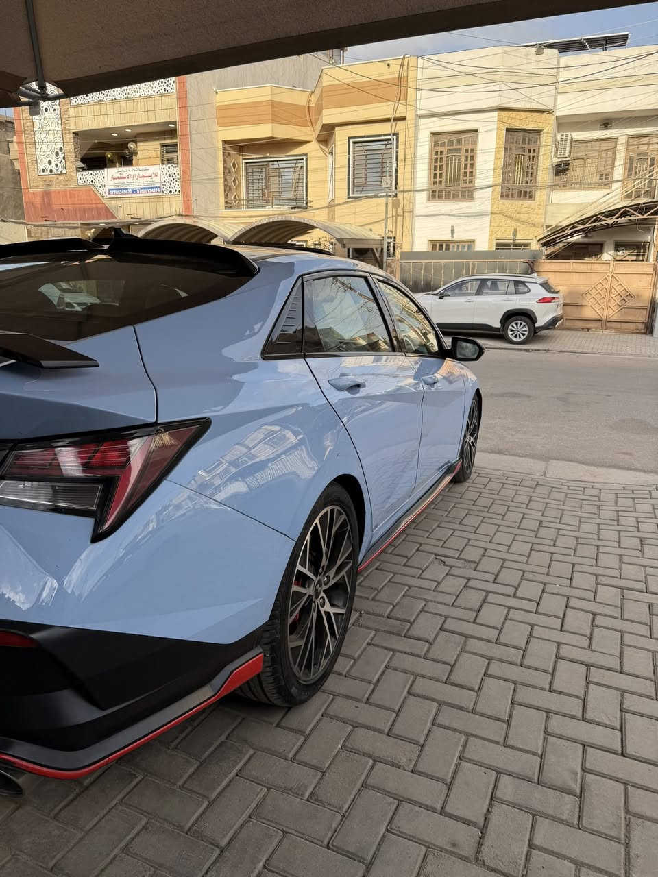 السلام عليكم النترا N موديل 22 وارد امريكي حادثها جاملغات خلفيه وبارد بجهه باب السايق بسيط  ماشيه 35 الف كيلو سياره جديده نوزلات بلكات  وتخم تاير جديد تبريد فريز جديد سياره تاخذها ماتصرف عليها ربع .. وكامل مواصفات 1/1 ايي شي بالك موجود بيها
السعر 170$ وبي مجال للشراي
***********
