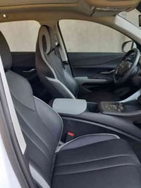 سيارة BYD موديل 2025 ماشيه 500كم زيورو ثلاثة انظمه بانزين هايبرد شحن ك...