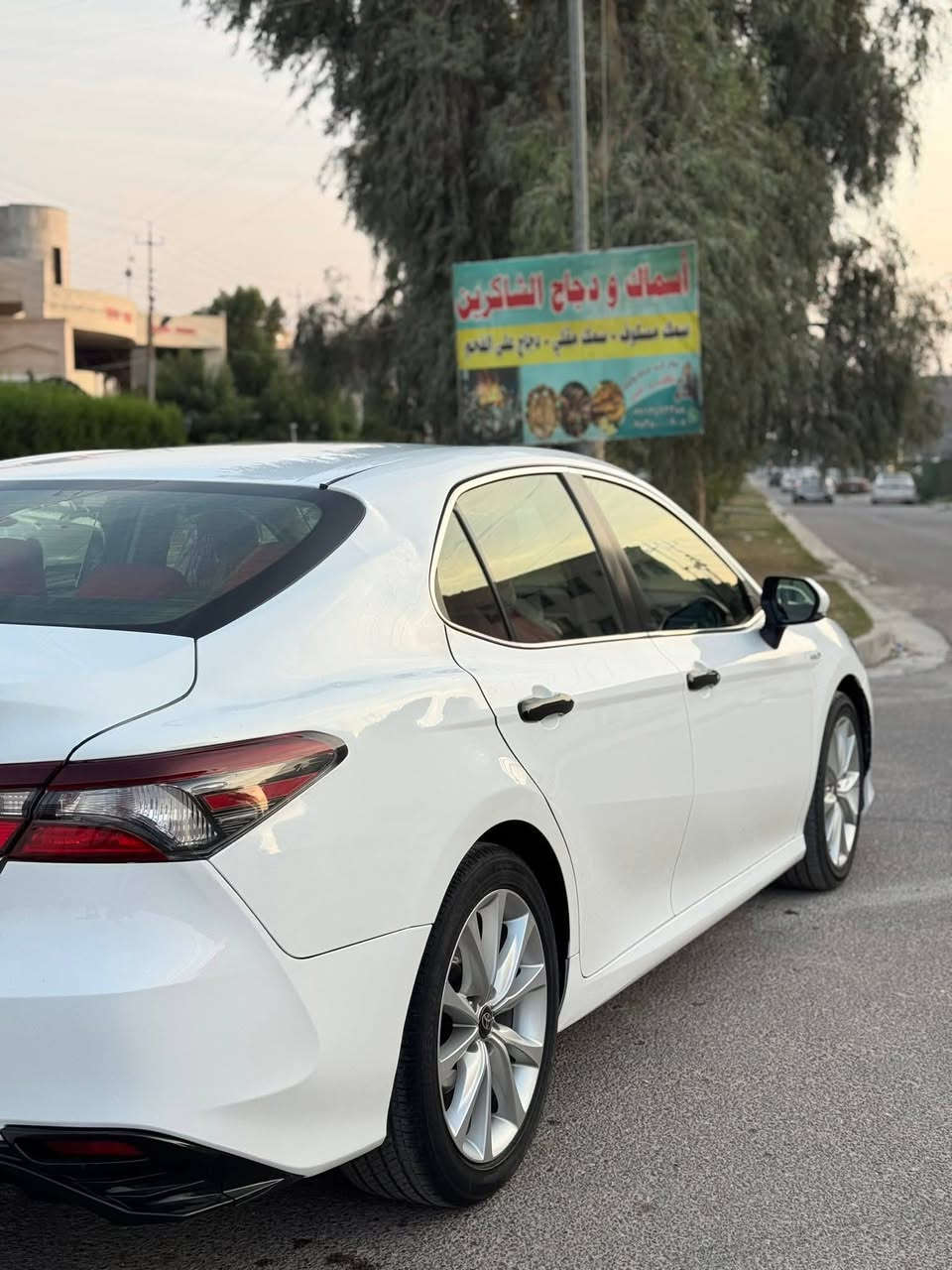 السلام عليكم
كامري   LE. هايبرد 2023 

فول مواصفات وارد الخليج  ومعروفة مواصفاتها .

السياره بيها اربع قطع صبغ 

معروضة للبيع بسعر. 150$$

بيها مجال بسيط حگ التوجيبة

رقمها بغداد الانكليزي باسمي مشروع وطني تحويل مباشر .

موقع السيارة الانبار 

 

للأستفسار اكثر***********
