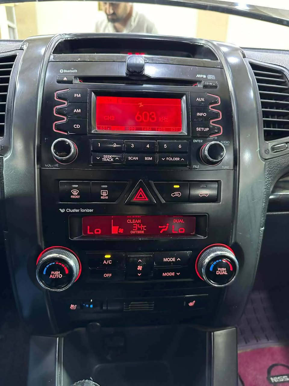 سلام عليكم سورنتو 2010للبيع مكلف بنشر اتصل 
السلام عليكم للبيع.   
كيا سورنتو 2010 رقم سليمانيه تحويل ثاني يوم  جديد سنويه صاعد هزه جديد وارد امريكي جاملغ خلفي و جاملغ امامي فقط بخ بدون دواخل  كشنات جلد 7 راكب ٣قطع تبريد  كشن كهربائي داخل سيارة إشارة بل مري تحكم جهتين تبريد بيانو ترحيب سيارة
مكلف بنشر مامتواجد على ماسنجر اتصل على رقم     ***********
