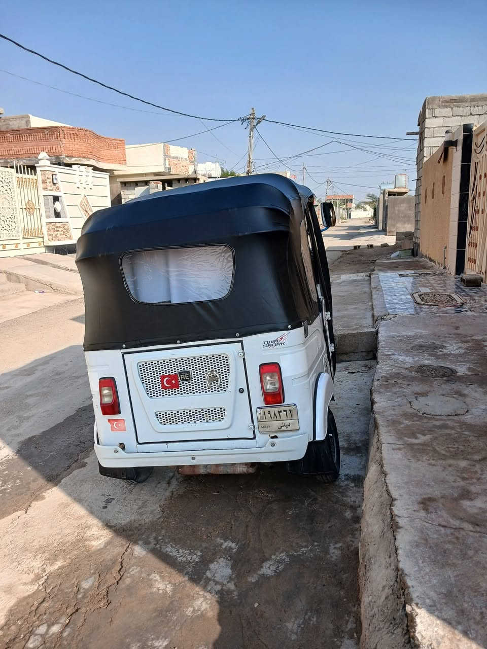 السلام عليكم تكتك للبيع موديل ٢١التكتك جديده خير من الله محرك مكفول لا تنقيص لا تبخير كشر لا معجون ولا صبغ مكان الخالص ***********. سعرها ٧ ونص وبيها مجال
