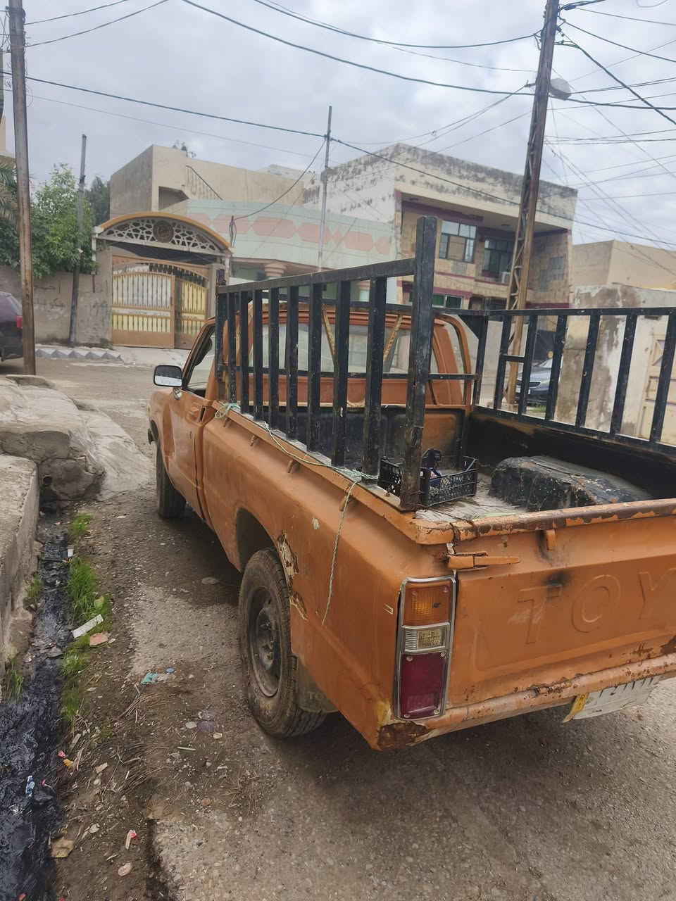 بيكم تيوتا موديل 84ديالى رقم الاماني سياره شغاله سعر 15$//***********
