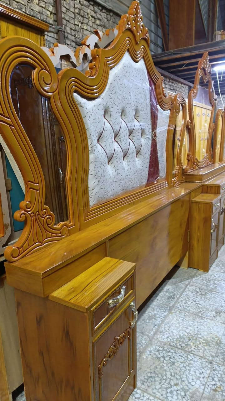 سلام عليكم 
غرفة نوم جديدة (غير مستخدم)
5 ابواب
وجهة صاج والضهر جرجوبة براغي الفرش بلوك صاج
زاوية برتفاع الكنتور 
السعر مليون وربع 
شد ونقل الى باب البيت داخل بغداد مجاني 
يوجد خدمة توصيل الى كافة محافظات العراق
تواصل خاص او واتساب
***********
