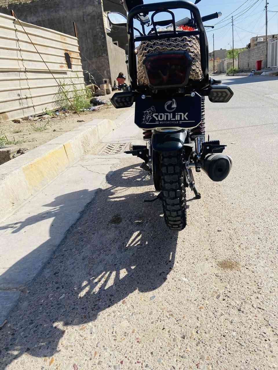 السلام عليكم دراجه سونك ضاغطه وزنجيل مكينه 200cc
الدراجه مديل 25 الدراجه خير من الله كبل للشارع أي نقص مابيها وياها سماعه وشاحنه أوراق موجوده سعرها 850وبيها مجال قليل حك الجيه مكاني بغداد المدائن الورديه ***********
