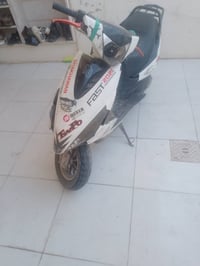 ماطور ياباني ماكس معمر جديد وشغال بسعر مناسب 250 وبيه مجال 07716663554