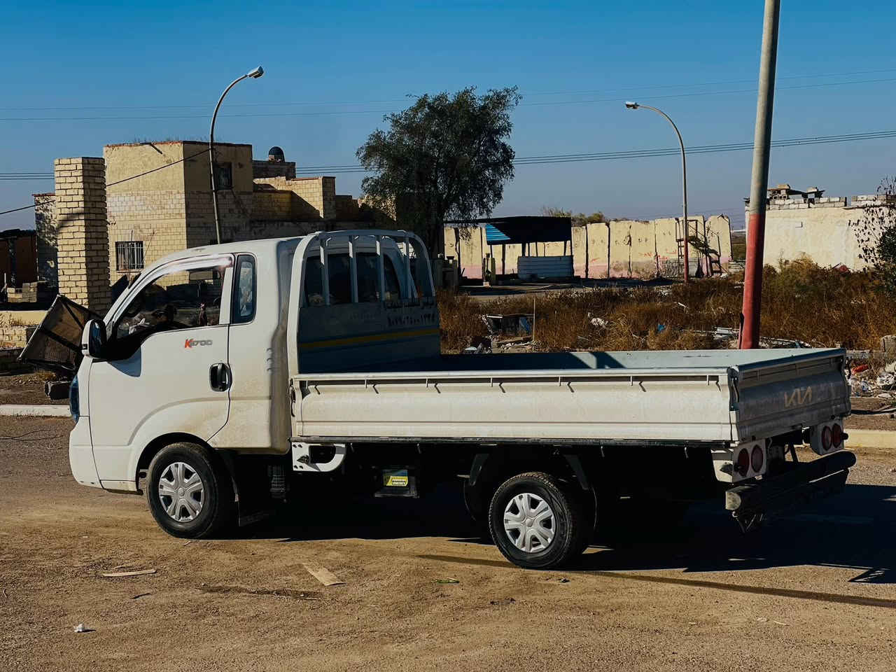 السلام عليـكم

كيا حمـل موديل 2014 محدثة 2023 اصل
(رقم انبار نگليزي وبسمي)سيارة جديده حيل كير ومحكرك وكسن وصدر جديد شرط 
غلاف كوري اصلي جديد تبريد ثلج🧊 اتصل ونطيك معلومات اكثر ..رقم ***********
