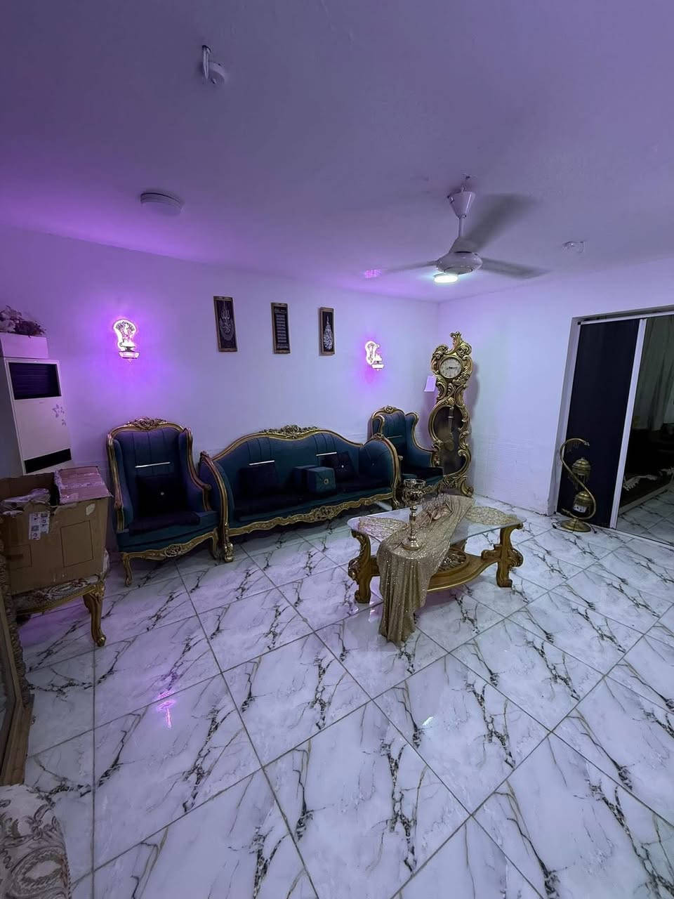 🏡دار للبيــــــــــع  طابــو زراعــي ســـند 25تحويل مباشر
📍فـــي حـــي الـصحـة خــلــف الـمدهـش

________

المساحـــــة //200m الــــواجـهــة10m

________

🧱تفــاصيــل _____ 

#الطابق الاول// مطبخ  وهول وصالة استقبال وغـرفـة نوم ومجمع صحيات داخـلـي وكـراج يـسع سيارة

#الطابق الثاني// غرفتين نوم ومجمع صحيات 

______

للاستفسار مـراسلـه الــصفحه او زيـاره     #مكتـــــــــب الـــمــدار لـلــــعــقــار🧱

#الكائــــــــــن

في زويـر قرب نــزلة جـسر بـته بـاتجاه جــسر الــثورة 

___________________________

هاتف ☎️ 

***********

***********
