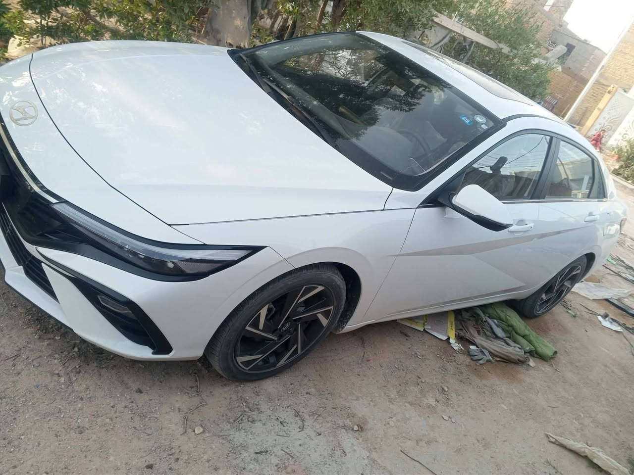 سياره فول مواصفات كفاله عامه ماشيه 22 الف وظع شركه
محرك 1500 دبل نوزل بيع فقط بدون مراوس واقصاد 
سعر 138 وبيه مجال قليل مكان سياره نجف الاشرف 
***********
