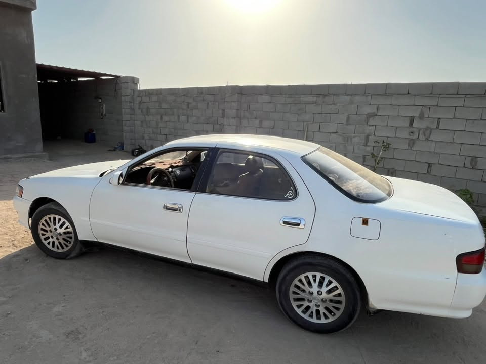 كرستا نفخ موديل 92 سياره ابلاد صبغه الشركة مكفوله من الكص والصوليات مكينة ونجي كهرباءات شغاله كلها رقم البصره مشروع وطني بسمي سياره كفالة استفسار ***********
