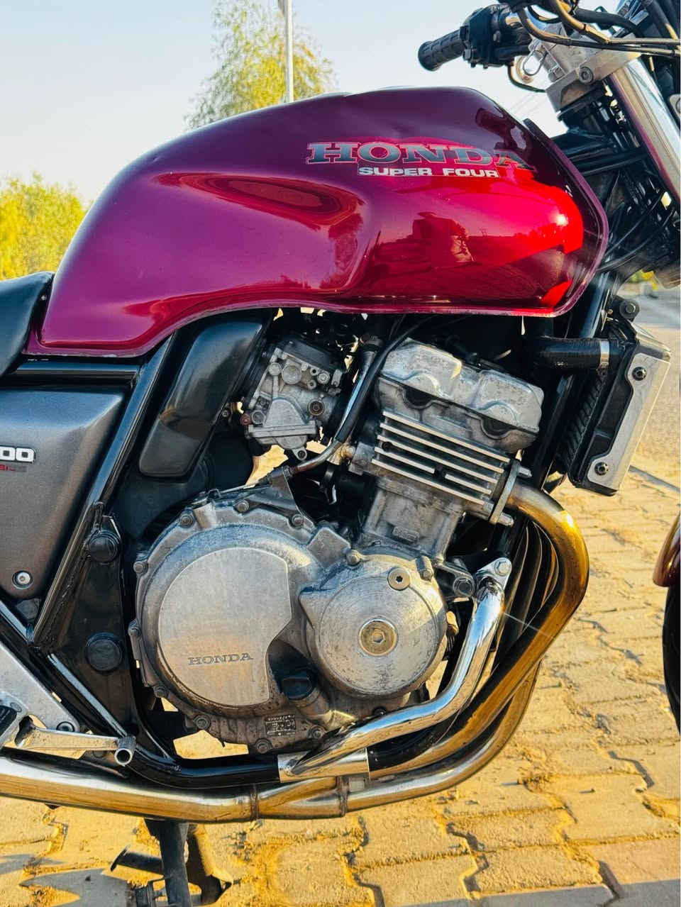 سلام عليكم سيبي فور للبيع دراجه كلها بلادي محرك كير صبغ ب الشرط منفيس موجود صالنصه بلادي كاتم الدراجه رمبه تضرب رقم الشاصي ب المزاد تطلع ماشيه قليل ٢٧ الف تقريبا سعرها 18 وبيها مجال  *********** العنوان كركوك طريق الدبس كركوك, العراق
