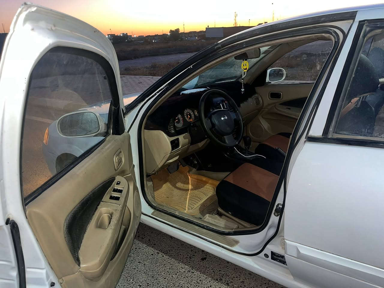 السلام عليكم 
للبيع سني ٢٠٠٧ ضرر بابين صبغ +ملاحظات بارد محرك وكير جديدة شرط كلشي بيها شغال ترايك للبصرة باسمي تحويل ثاني يوم هزة فعالة السعر ٧٩ بيها مجال 
***********
