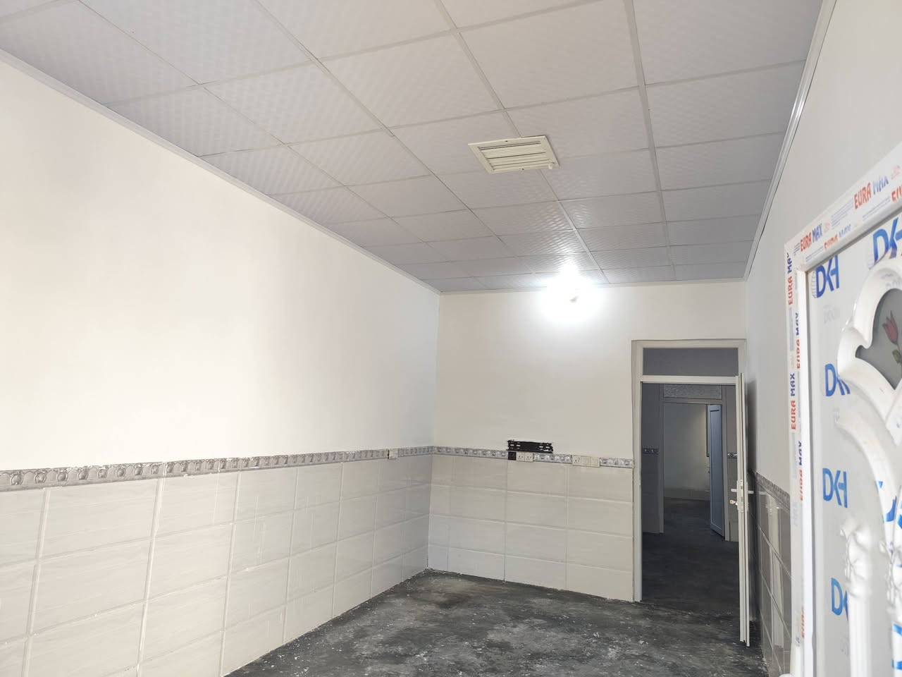 سلام علیکم

#خانووی_هەرزان بۆ فرۆشتن ⛪💒
ناونیشان 📍کەلار _ ناحیەی ڕزگاری (سموود) 

◼️ گەڕەکی سەنگاوییەکان 🌆🌃 کەماڵەییەکان
◼️ ڕووبەری 6 بە 20 = 120 مەترە 📏📐
◼️ڕیگەبیدان بە مەرجی وە کالە
◼️ خانوویەکی زۆر جوانە ✅
◼️ تازەیەو  دەکتی مەرکەزی بۆ کراوە✅

🔴 ژوورەکانی ئەم خانووە پێکهاتووە لە ⬇️

🔶 میوان 🪑🚪
🔶 مساعد مطبخ 🍽️🫖
🔶 مطبخ 🍽️🫖
🔶 هۆڵێک 🖼️
🔶 دوو ژووری نوستن 🛋️🛏️
🔶 ڕۆشنایی 🪟
🔶 مشتەمەلات 🛁🚿

بۆ زانینی نرخ 💵 تەنها خاڵێک لە کۆمێنت دانێ 
ژم***********
ژم***********
