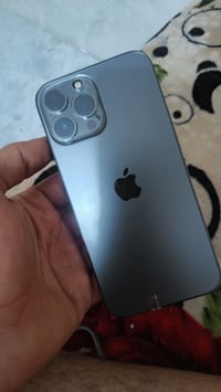 ايفون 13برو ماكس للبيع جهاز نضيف جدا غراضه كامله للتواصل على الرقم 077...