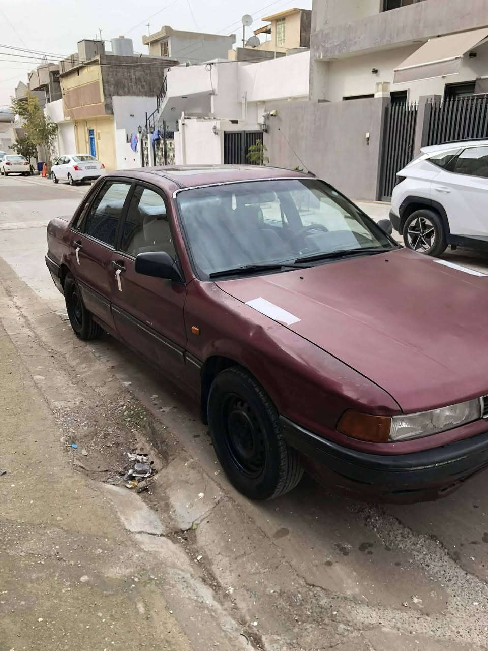 كلنت موديل 91 كير اوتوماتيك رقم سليمانيه كير محرك بشرط تحويل وغرامات وكص بشرط وعنده بطاقه بنزين صبغ بلادي باقي كله عل شركة مكان سياره كركوك *********** وعل واتساب
