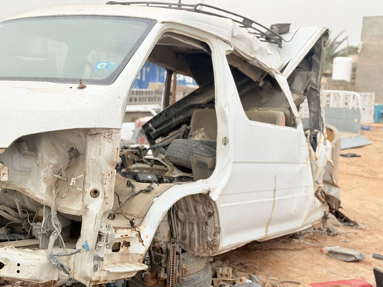 سلام عليكم. جنبي.   البيع.     موديل. 2013
سياره ابيع فارقه.        هزه جديده.  سعر 33 وبيه مجال

          رقم. بغداد. تحويل مباشر.  سنويه جديد. 

        مكان سياره بغداد.    ***********
